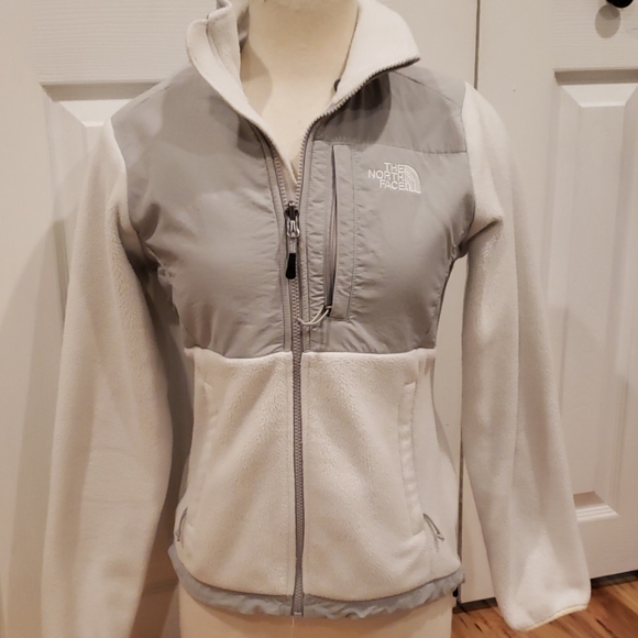 The North Face Jackets & Blazers - NORTH FACE WOMEN'S POLARTEC JACKET!